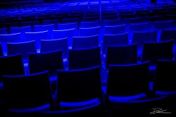 De congreszaal voor aanvang