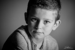 Familie Portret zoon zwartwit kind-1