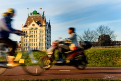 Westermeijergebouw, ook wel het Witte Huis genoemd, bij de Willemsbrug in Rotterdam