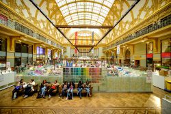 Shopping in de Stadsfeestzaal, Antwerpen