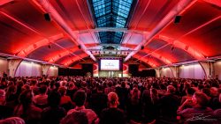 Volle zaal in de Brabanthallen in 's Hertogenbosch voor Parkinsonnet