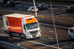 PostNL truck op snelweg