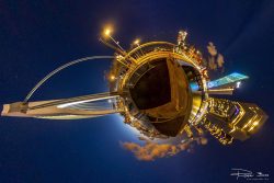 360graden-fotografie---small-planet---Erasmusbrug-at-night