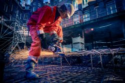 Industrieel portret: snijbranden in de gewelven van een oud ziekenhuis in het centrum van Amsterdam