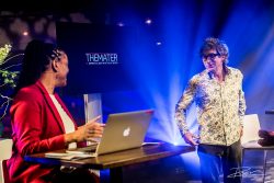 Event fotografie van online streaming Event met dagvoorzitter Frenk vd Linden in Isalatheater