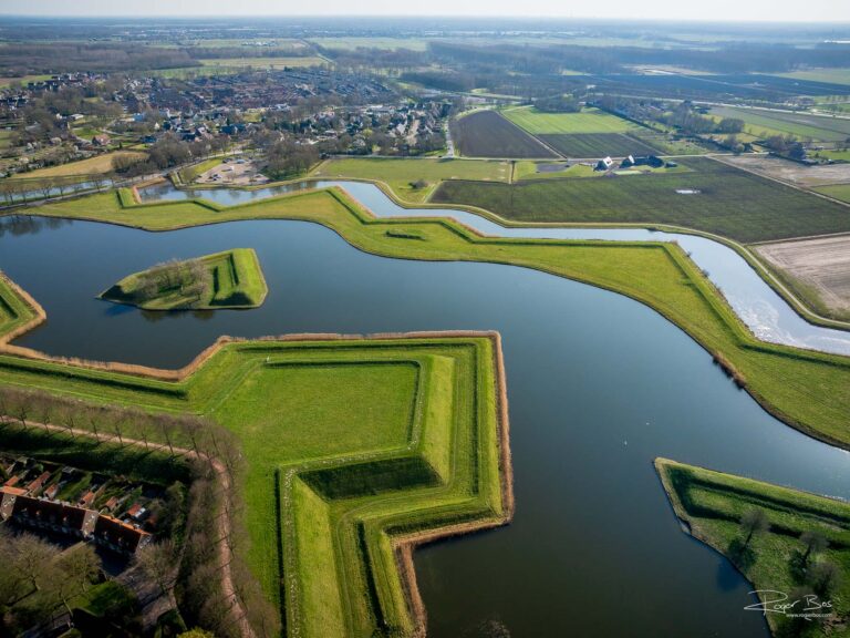 Dronefotografie van de verdedigingswerken van Heusden. De opsdracht was om in 60 gemeentes cultuur-historisch landschap te fotograferen vanuit de lucht.