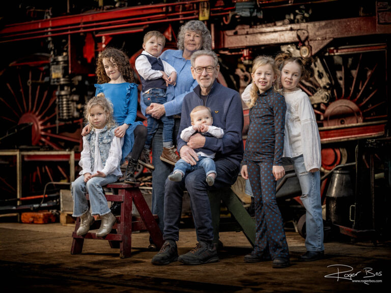 Familieportret Opa en Oma op industriële locatie