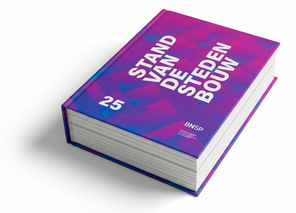 Boek - stand van de stedenbouw - productfoto met mobiele telefoon gefotografeerd en vervolgens met AI op witte ondergrond gelegd.